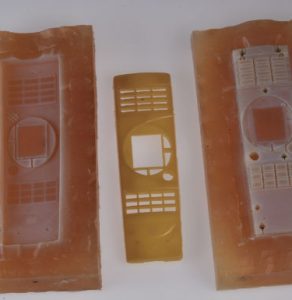 Prototipazione stampi resina cover telefono